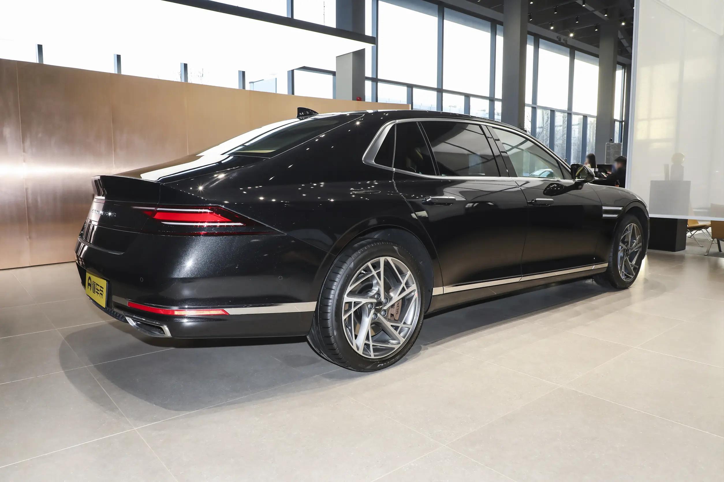 新款捷尼驾驶辅助曝光新车视频_捷尼赛思自动驾驶_