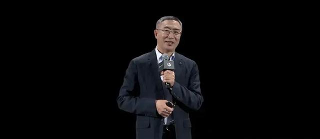 50岁大叔的“中年叛逆”:朱江明十年全域自研,零跑D19炸裂登场-有驾