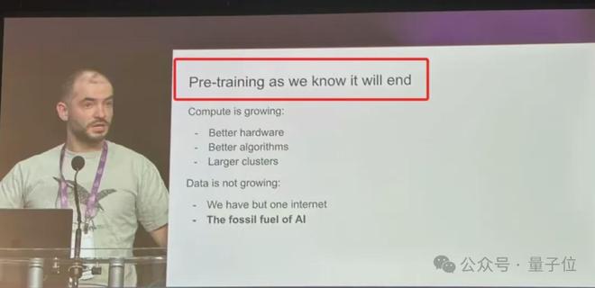 Hinton加入Scaling Law论战，他不站学生Ilya__Hinton加入Scaling Law论战，他不站学生Ilya