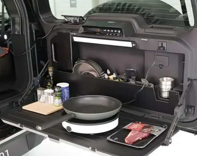 _汽车产业跨界融合_车陷困境跨界企造下去怎么办