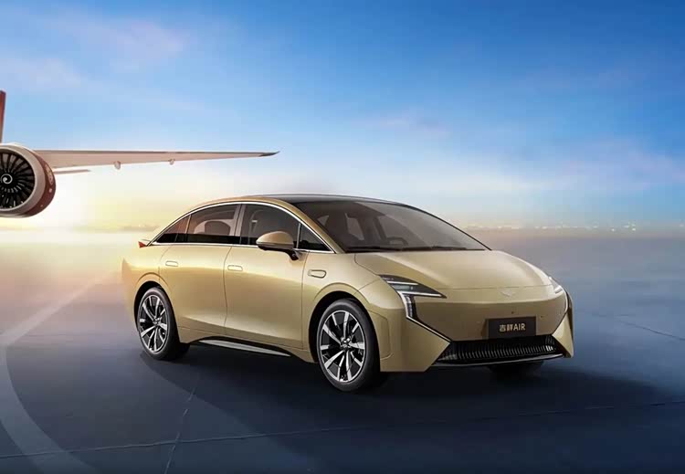 汽车产业跨界融合__车陷困境跨界企造下去怎么办