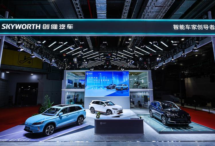 _汽车产业跨界融合_车陷困境跨界企造下去怎么办