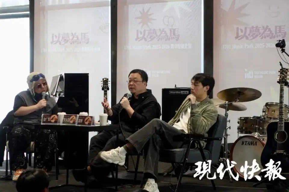 罗永浩现身南京，称“退票”是有预谋的，并非因迟到