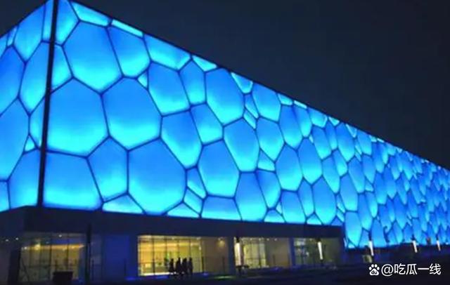 不问性能不问价！霍启刚试驾只盯 “老人上下车”，郭晶晶付款太霸气？-有驾