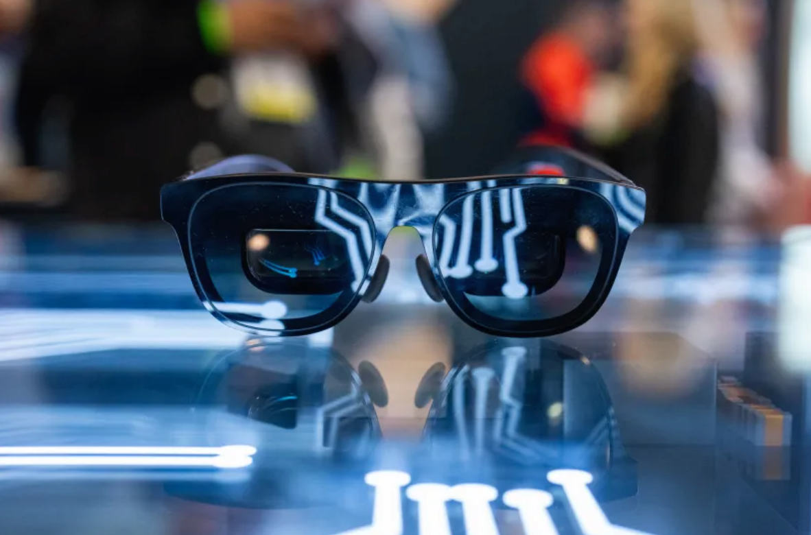 更多智能眼镜将亮相