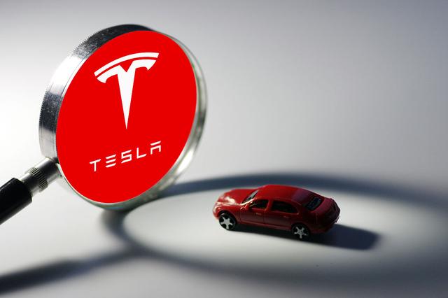 拆了特斯拉财报后震惊了，网友感叹：比亚迪卖车，特斯拉卖梦！-有驾