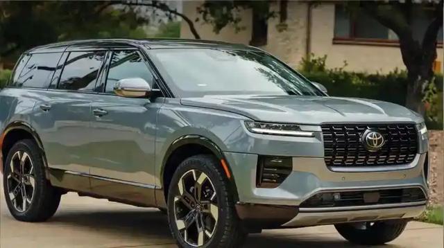 全新丰田大汉兰达曝光，6.5L低油耗+8年双擎质保+四驱系统，家用闭眼冲-有驾