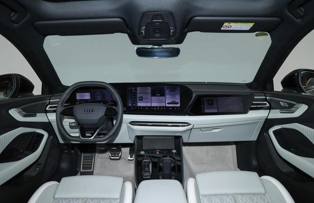 奥迪A5L赛道测试：横行霸道？操控性能超越预期！-有驾