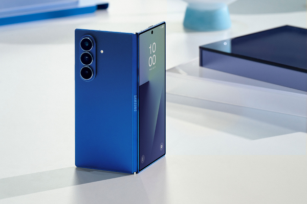 疑似三星全新折叠屏手机曝光！型号“H8”或为全新形态