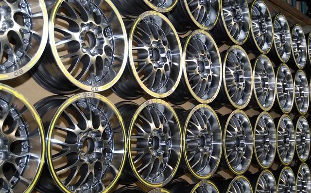 方程豹选胎内幕：20寸溢价1万的“面子”，真比18寸越野能力-有驾