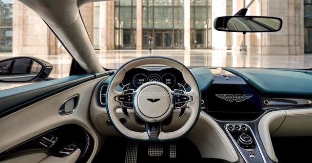 2026款阿斯顿·马丁DBX亮相，4.0T V8双涡轮+L2级辅助驾驶+定制化内饰，要啥库里南-有驾