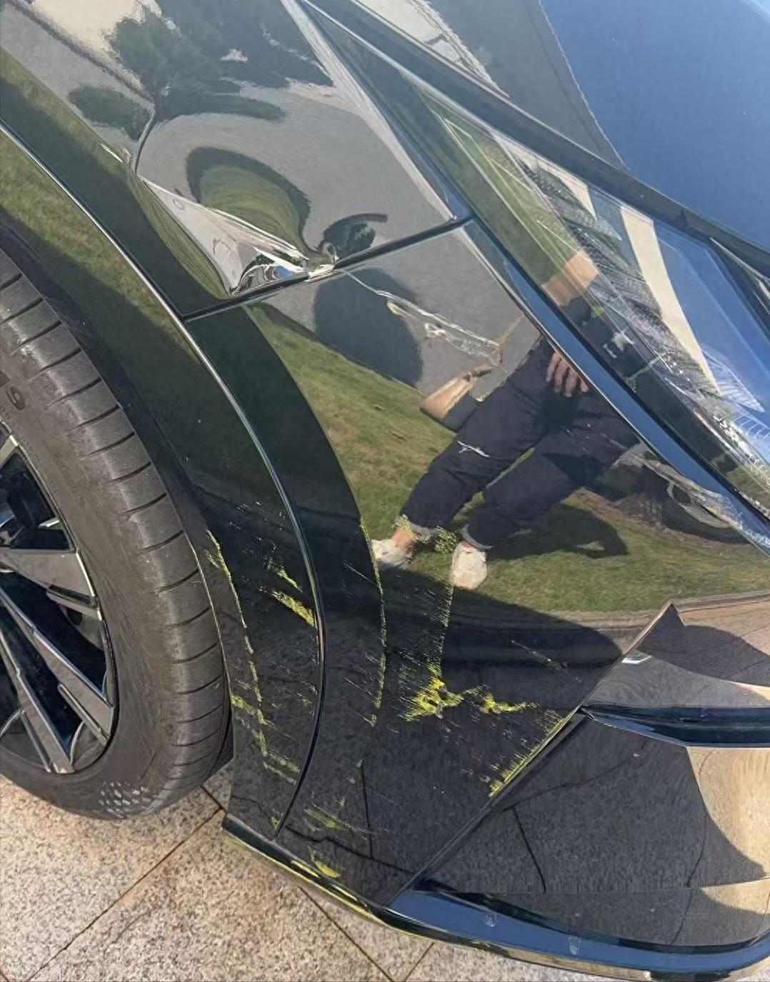 一句口诀学会倒车打方向盘的技巧，新手学会了将会受用终生