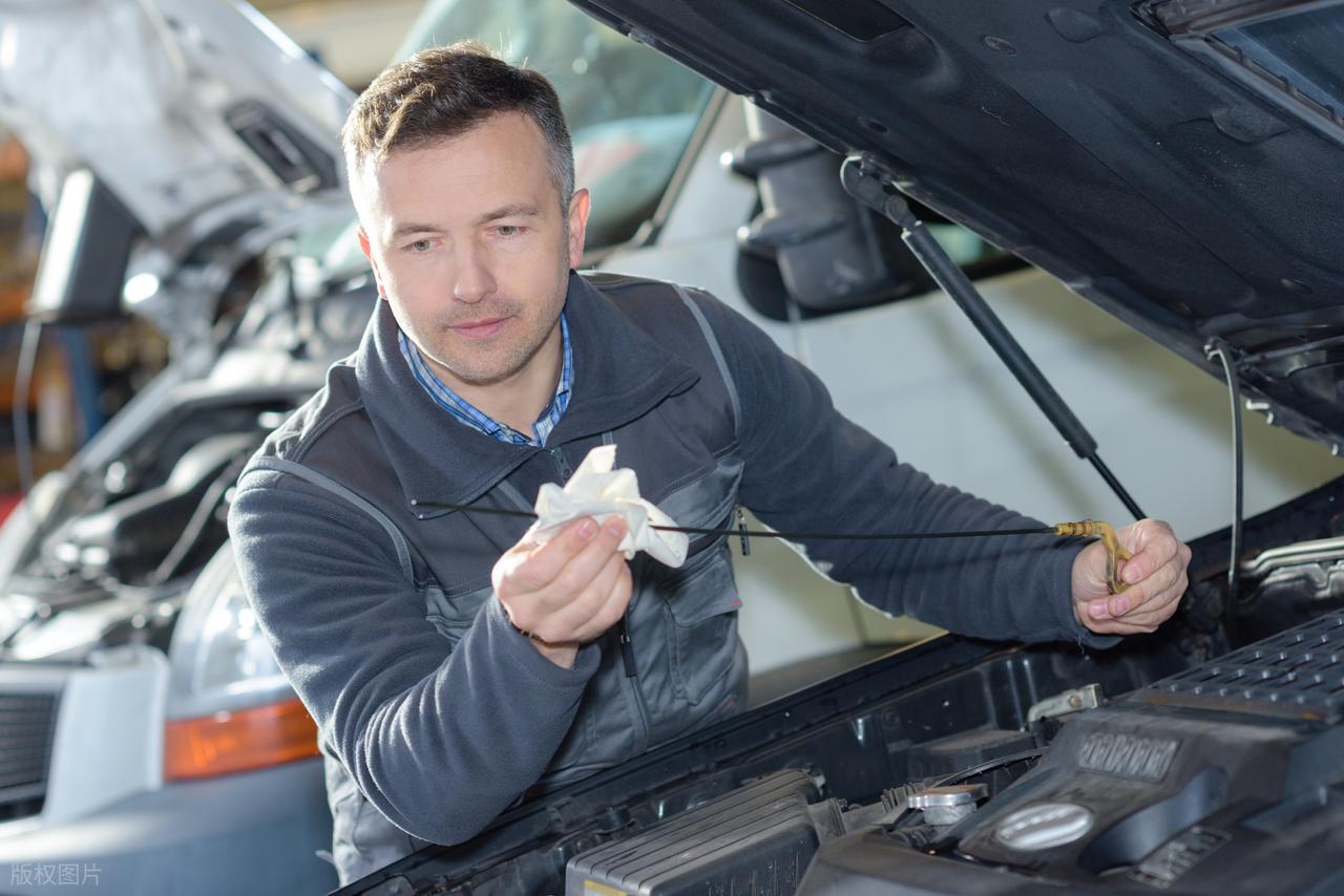 即将机油保养_保养用合成机油还是全合成机油_