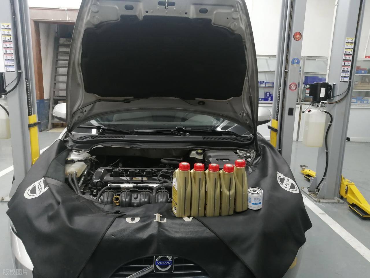 _保养用合成机油还是全合成机油_即将机油保养