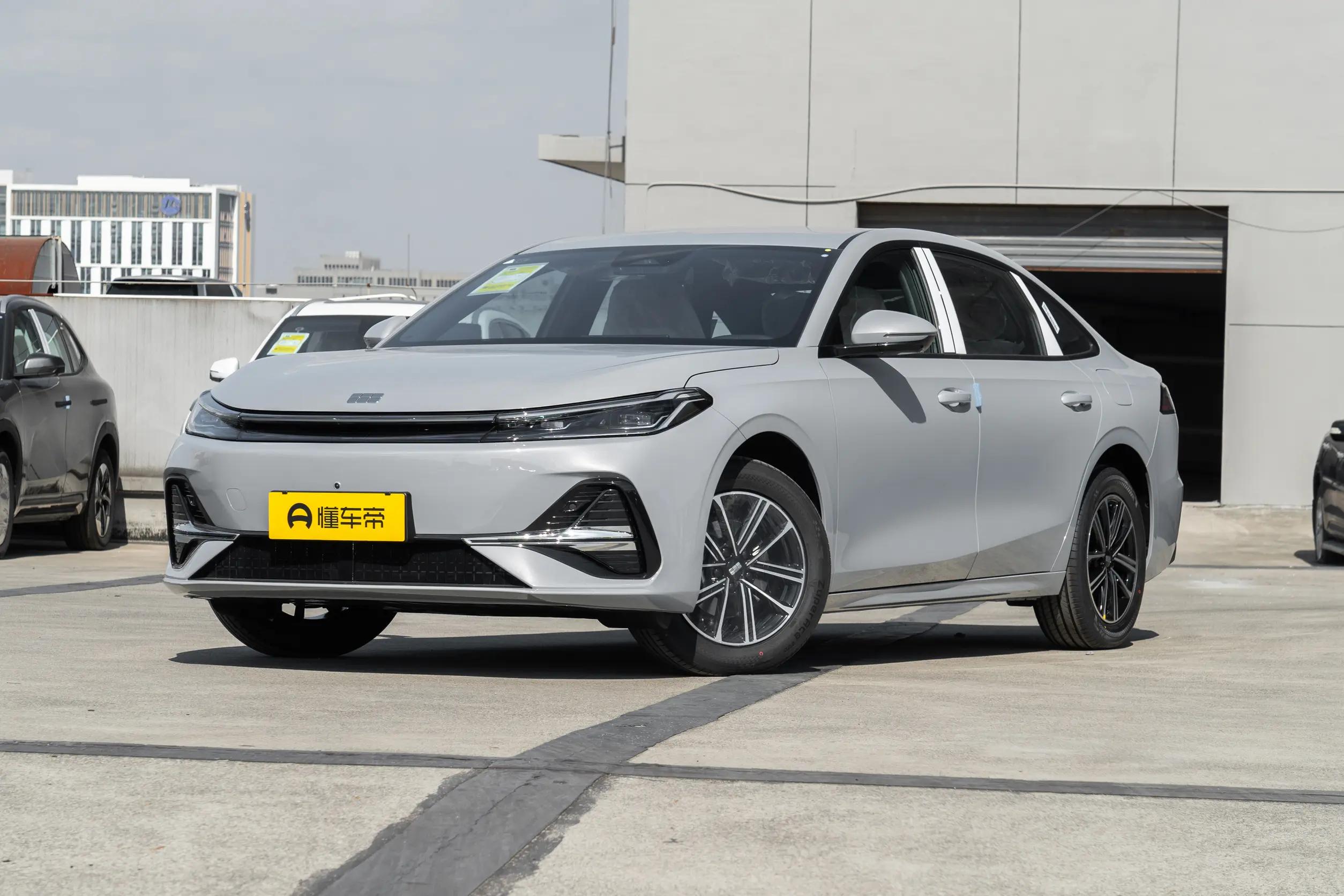 比亚迪元海豚__比亚迪海豹值得等吗