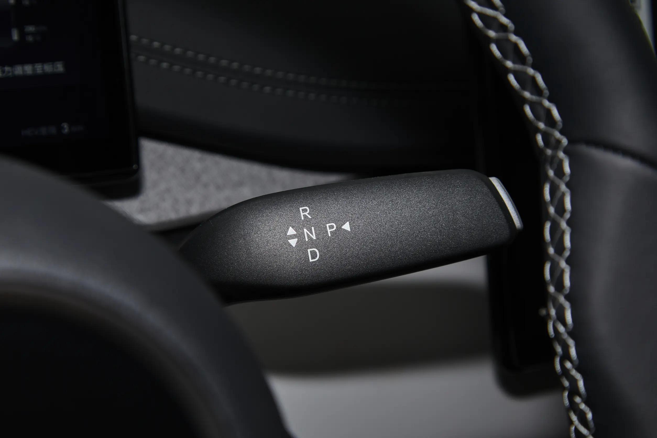 比亚迪海豹值得等吗_比亚迪元海豚_