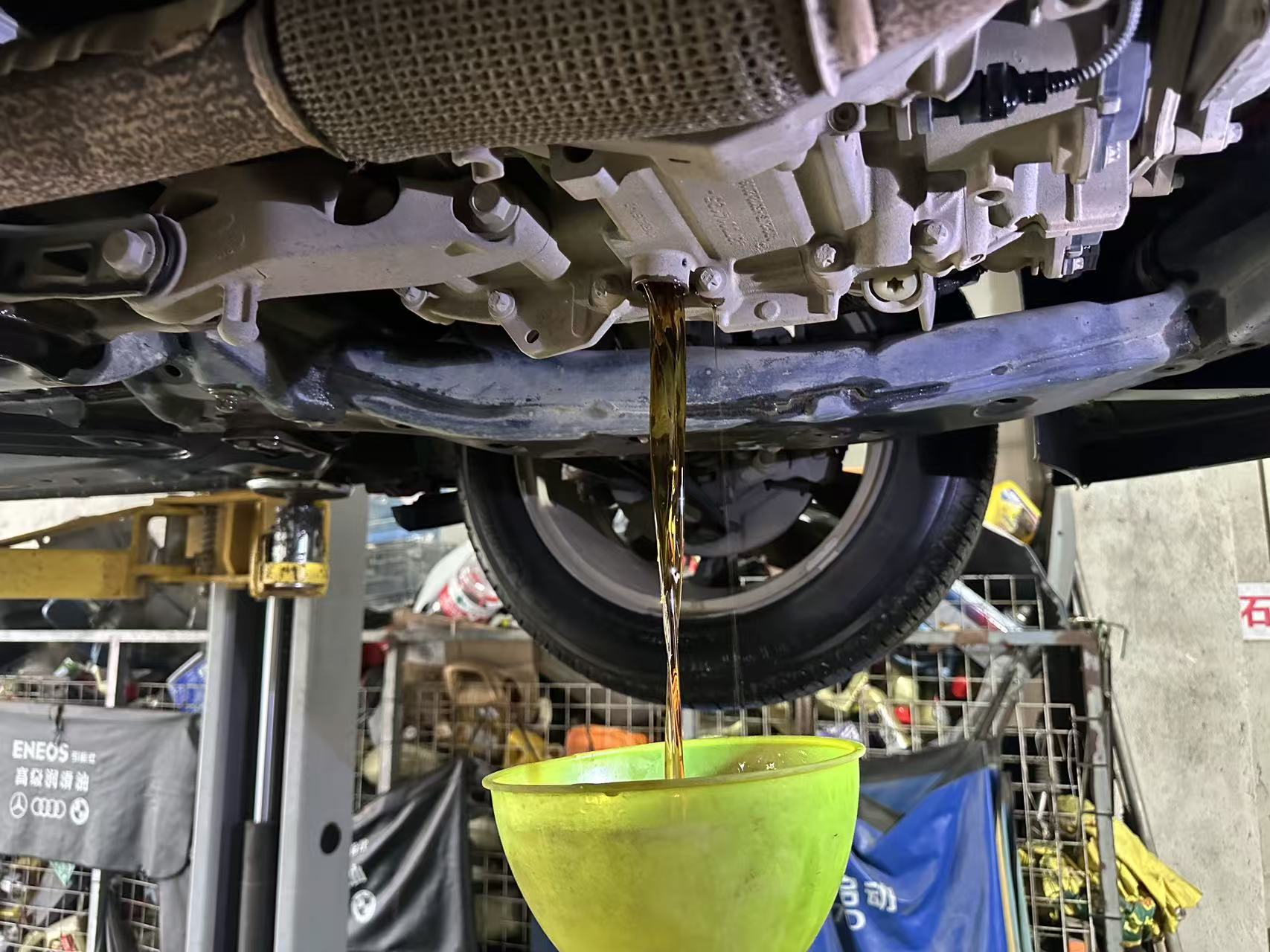 _汽车保养更换的五种油_车换油保养是啥