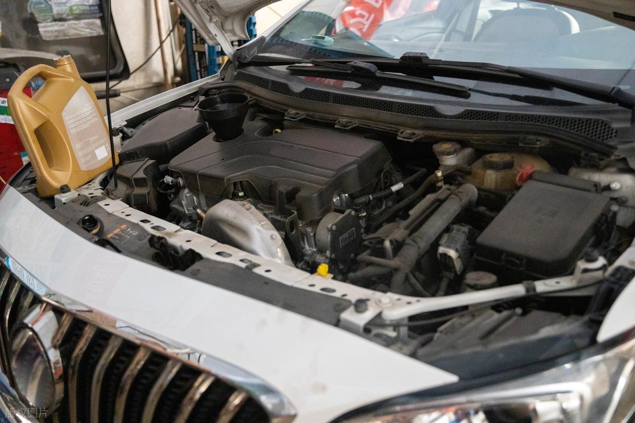 _车换油保养是啥_汽车保养更换的五种油