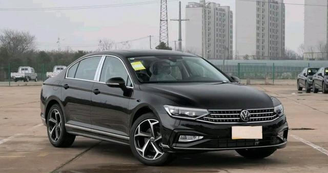 迈腾2025年卖了21.6万辆？合资B级车为啥还这么火-有驾