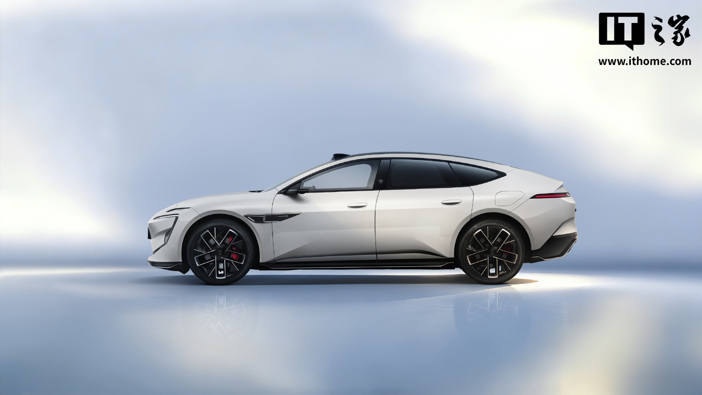 _消息称新款阿维塔12车侧B柱带有“乾崑智驾ADS”LOGO_消息称新款阿维塔12车侧B柱带有“乾崑智驾ADS”LOGO