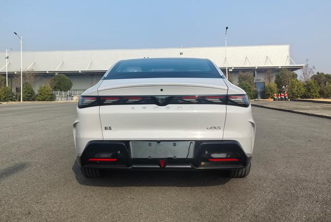 动力鸡车骗局曝光_中华新款v3实车_