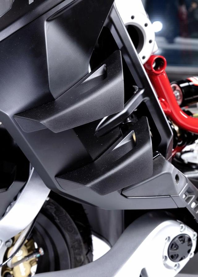 掀桌子砸场子,升仕直播三连击震撼登场,150G、552H、500跨骑三款重磅新品齐亮相,全面突破行业技术瓶颈让同行彻夜难眠-有驾