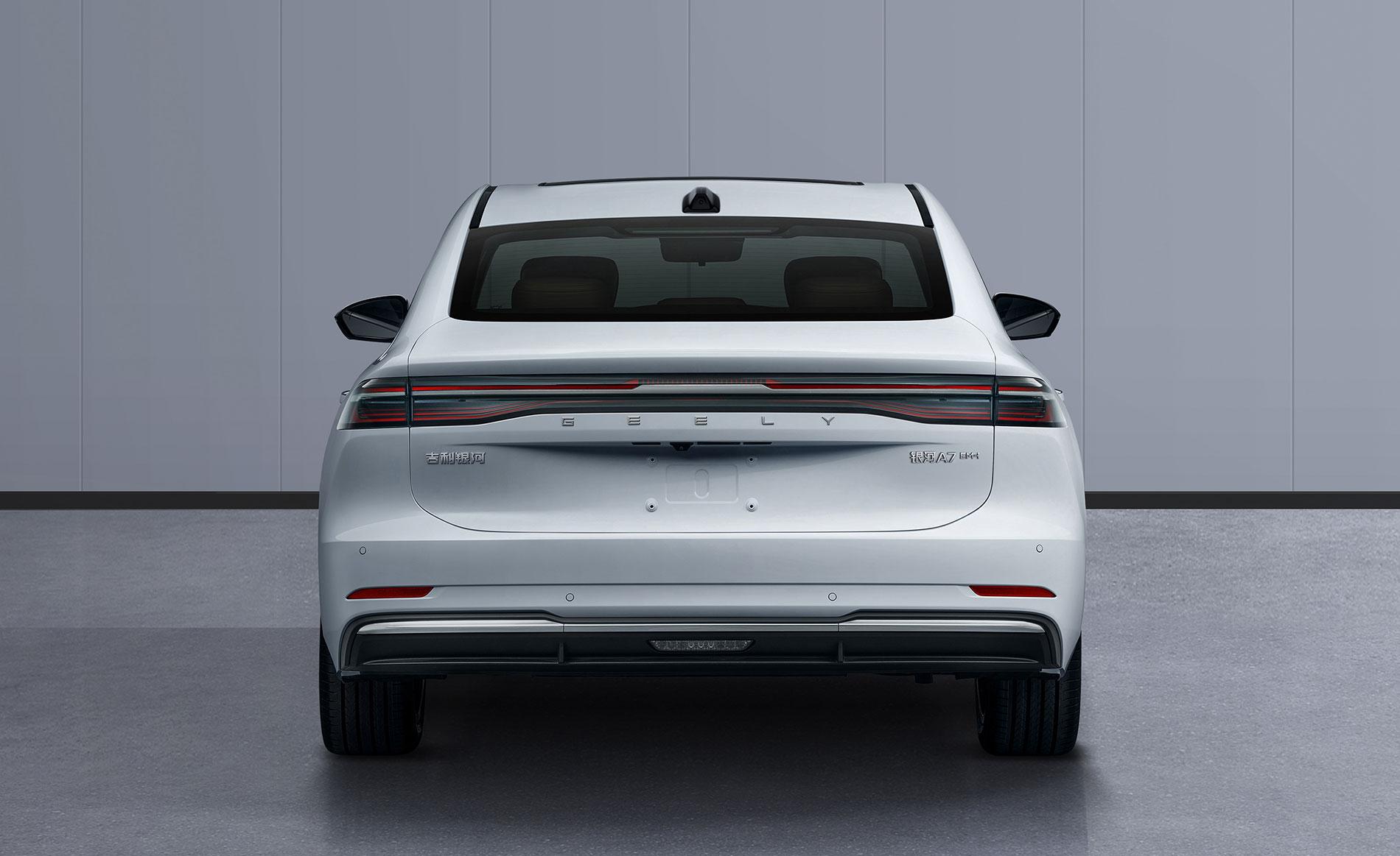 吉利和比亚迪电车哪个质量好__比亚迪吉利新能源