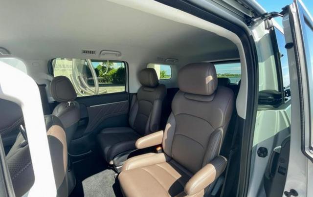 当我在深秋的展厅遇见星光，所有购车犹豫顿时消散，我选择五菱不是冲动而是理性决断，深入了解技术后更加坚定这份信任-有驾