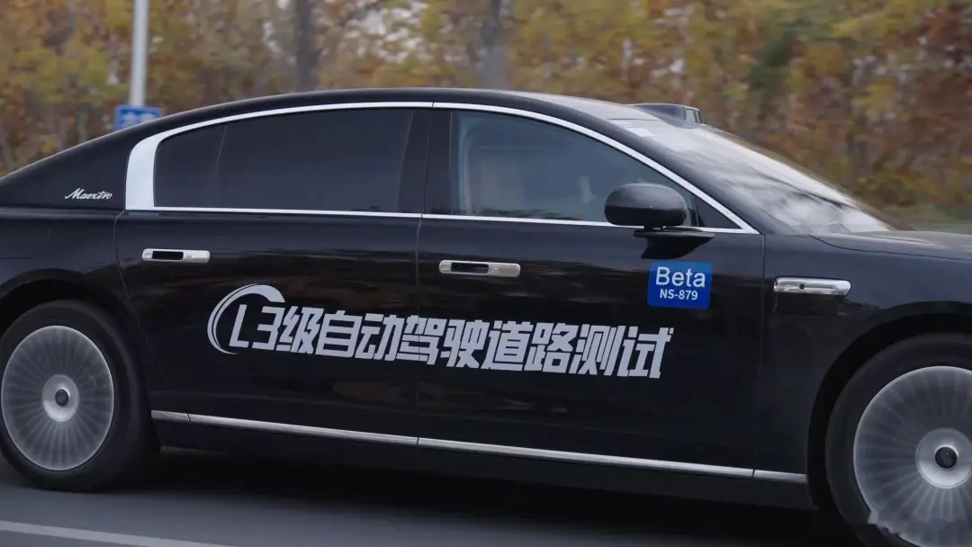 奔驰自动驶出_奔驰自动设定时间_