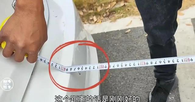 车内判断车头距离秘籍，出库不再难，最后一步最关键！-有驾