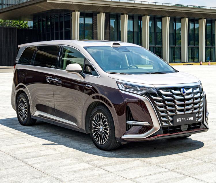 丰田高高的车_丰田高原者_