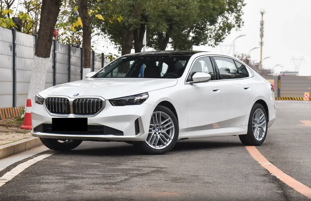 26款宝马5系谍照曝光，潜在用户要等新款还是买现款？