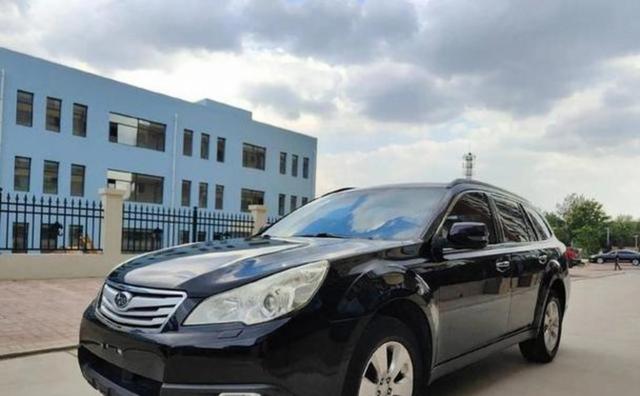 北京解封后路上车辆骤增,朋友圈却有人晒胎压报警灯自拍,两周没动胎压竟掉0.3,背后隐藏的停车档秘密与换胎风险值得警惕-有驾