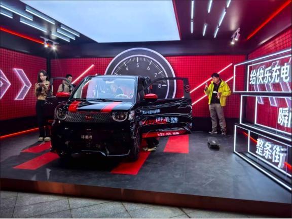 改个颜色就叫“英伦版”？3.4万起的奇瑞QQ冰淇淋到底是在发福利还是在卖积分？