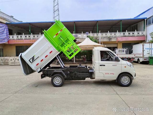 宁夏长安跨越王X1自装卸式垃圾车-有驾