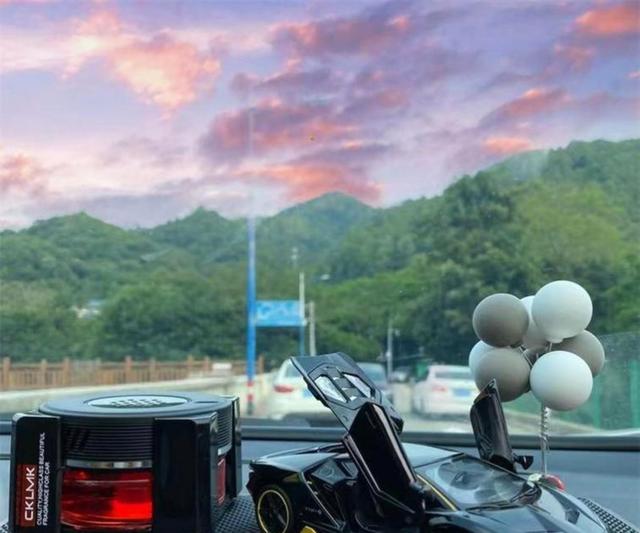 作为2025款星纪元es增程版车主，叨唠买车后加装配置的一些车品体验，有真香也有踩坑经验分享，给准备入手的朋友提个醒-有驾