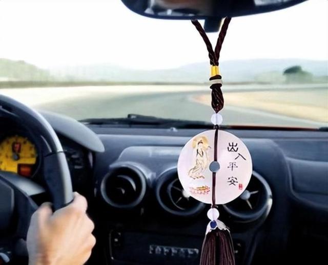 作为2025款星纪元es增程版车主，叨唠买车后加装配置的一些车品体验，有真香也有踩坑经验分享，给准备入手的朋友提个醒-有驾