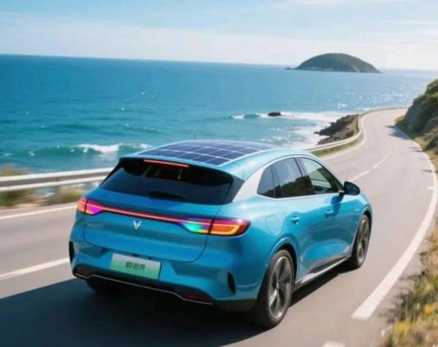 马年第一颗大瓜炸锅了，砸进去500亿的“熊猫宝马”观致彻底凉透，曾经的高端梦变成一地鸡毛破产边缘毫无翻身可能-有驾