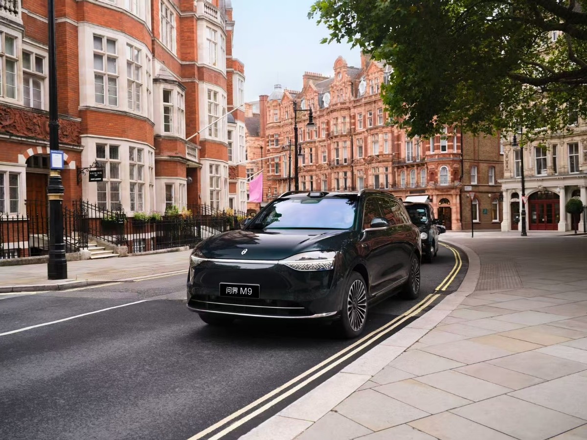 _问界M9入选WISE2025年度之王-年度焦点产品_问界M9入选WISE2025年度之王-年度焦点产品