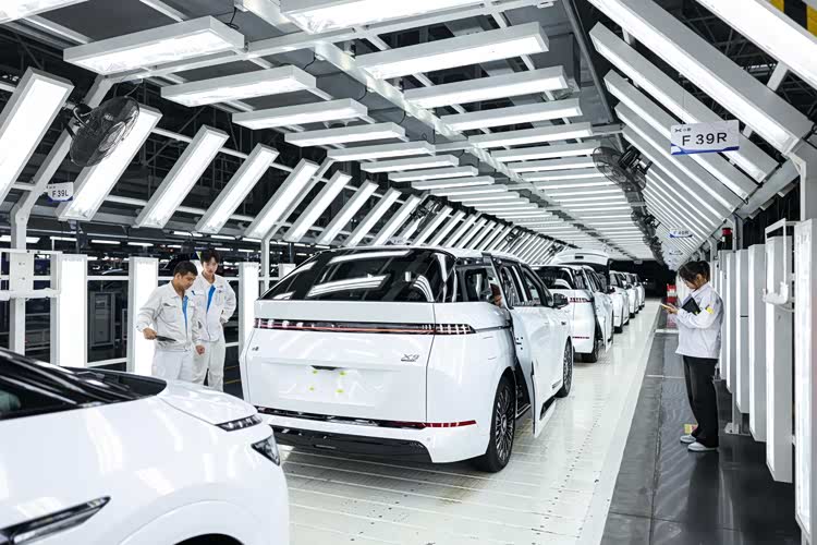 小鹏的超级充电站是怎么样的__超级qq下线公告