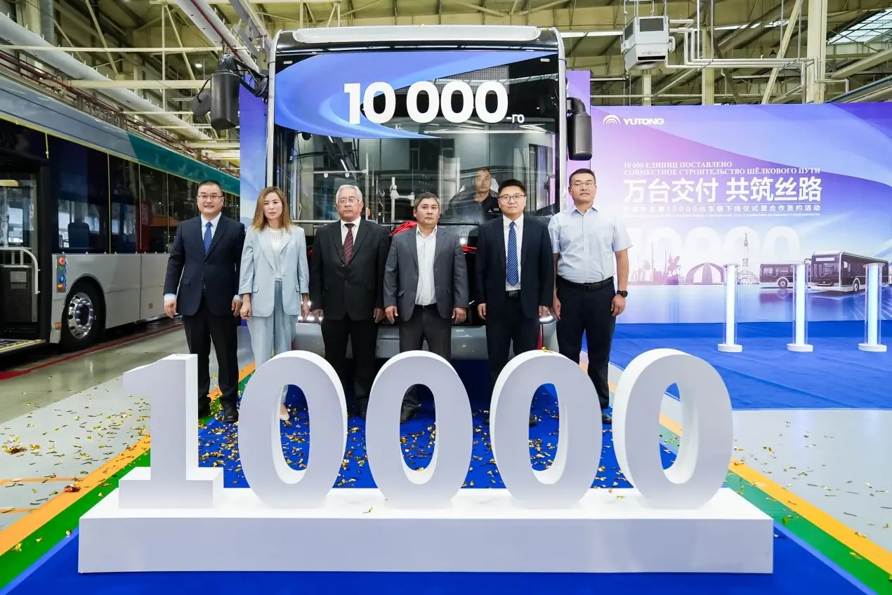 2025年宇通销售商用车63798辆营业收入493.8亿元同比增幅11.4%