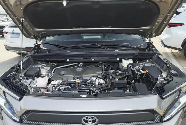 丰田全新RAV4推出2.0L与2.5L双擎版，哪款更值得入手？-有驾