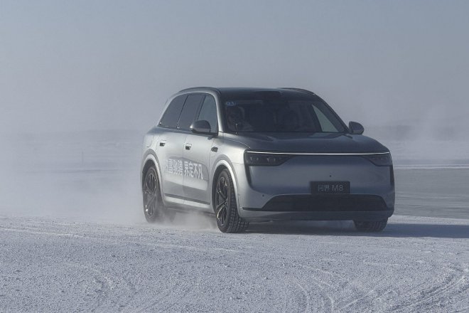 问界M8冰雪试驾 定义豪华智能SUV新体验