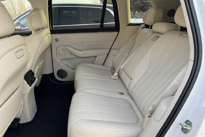 问界M8冰雪试驾 定义豪华智能SUV新体验