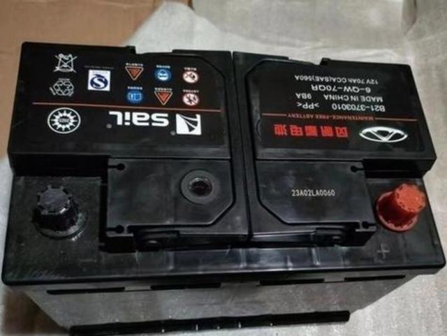 我朋友那辆2016款奇瑞瑞虎五2.0自吸,马上十年才跑九万公里,关键是电瓶还是原装,质量确实让人放心-有驾