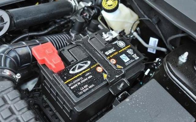 我朋友那辆2016款奇瑞瑞虎五2.0自吸,马上十年才跑九万公里,关键是电瓶还是原装,质量确实让人放心-有驾