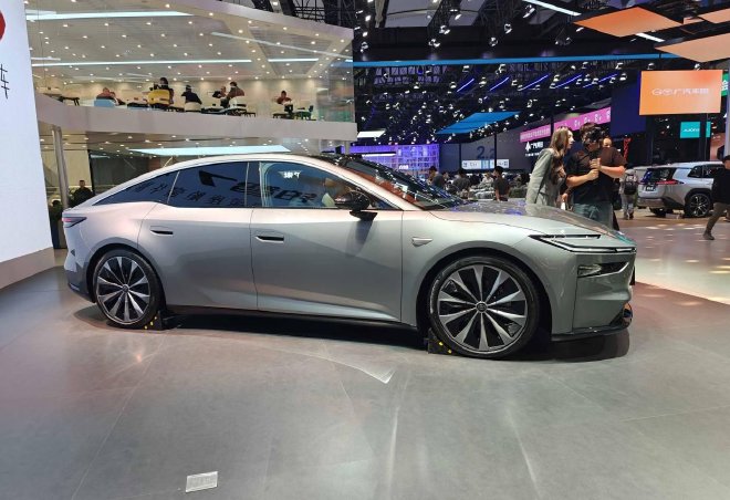 纯电旗舰轿车 广汽丰田铂智7定档3月上市