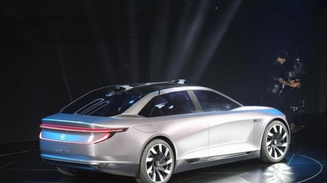 埃安N60和i60哪个更像SUV，i60曾被称为Y的换壳现在N60又被质疑，Y的壳究竟还能用多少次设计师身份成卖点引关注