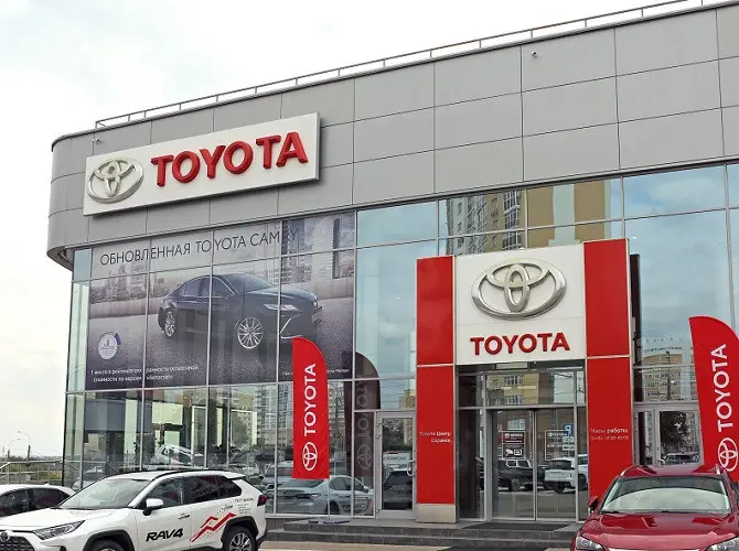 俄罗斯在售汽车_俄罗斯汽车销售网站_