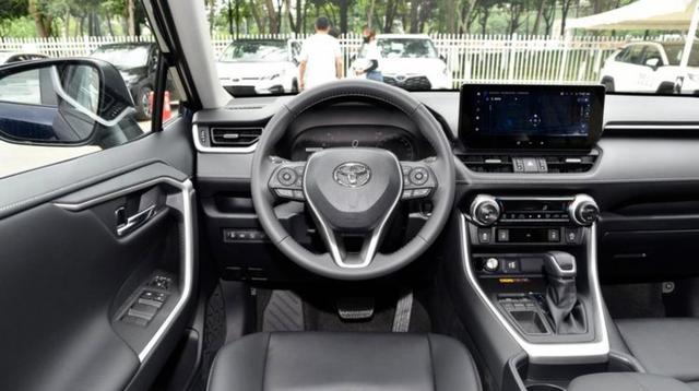 全球第六代荣放中国正式交付,人气火爆引关注,丰田实力再获认可;买好车就选丰田荣放RAV4,省油省心又安全,满足家庭和越野需求-有驾